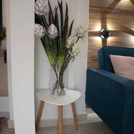 C.27 Lili Urban_apartment * Tesalónica